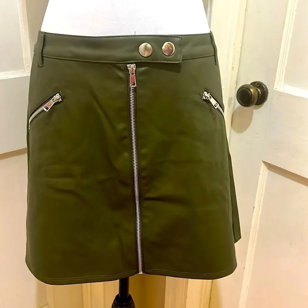 NWOT Wild Fable Army Green Vegan mini Skirt, Size 18 Plus Goth Grunge Punk Emo